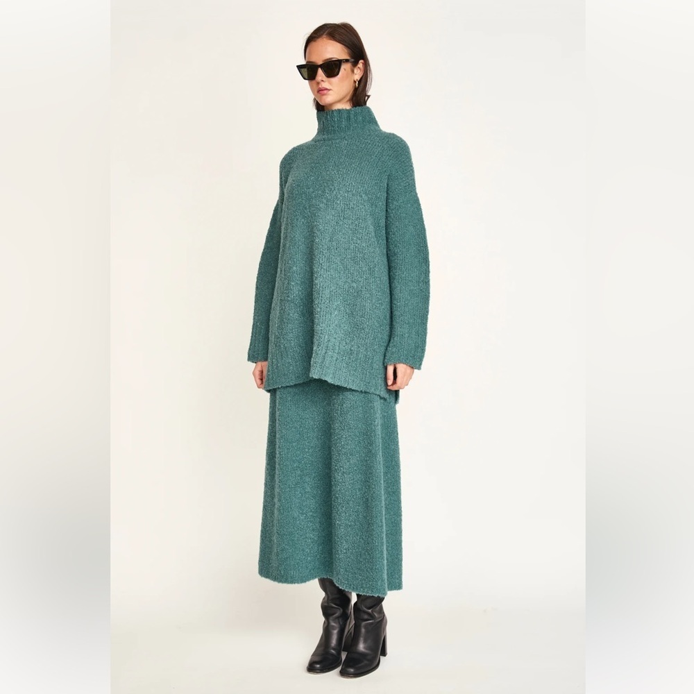 Mirth ESTES BOUCLE SKIRT IN SPRUCE sz L - Picture 5 of 11